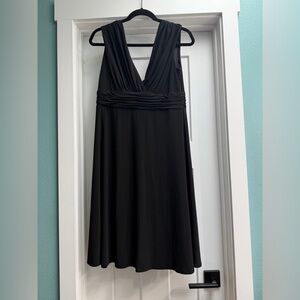 Jones Wear Classic Black Midi Dress